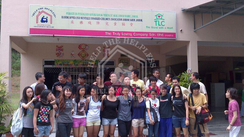 Charity visit by Buddhist Fellowship Youth
